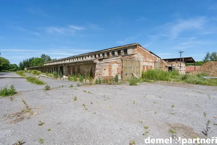 Prodej zemědělského objektu, Korouhev, 1400 m2