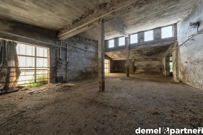 Prodej zemědělského objektu, Korouhev, 1400 m2