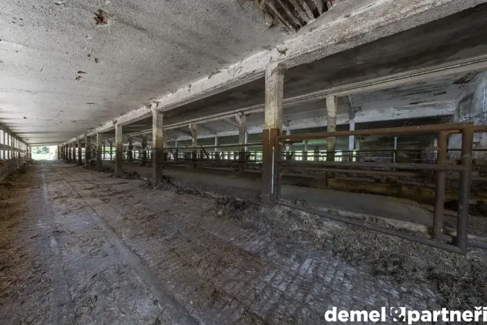 Pronájem zemědělského objektu, Korouhev, 1400 m2