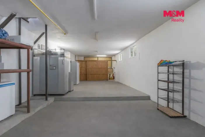 Prodej obchodního prostoru, Paskov, Náměstí, 205 m2