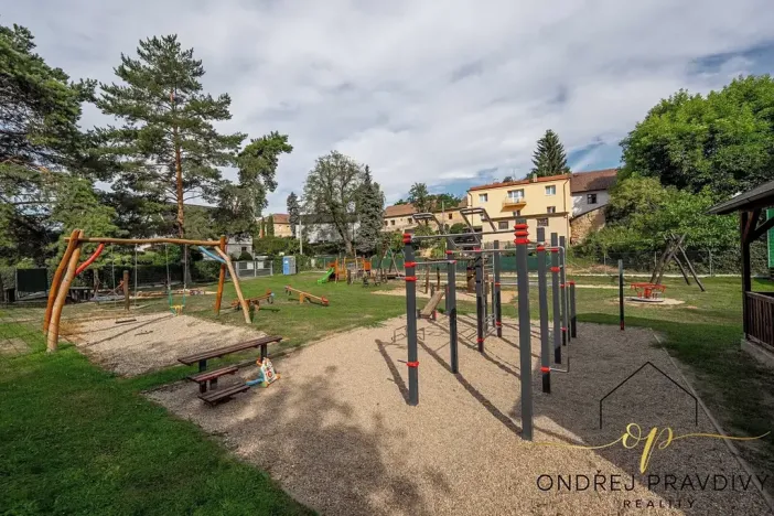 Prodej pozemku pro bydlení, Statenice, K Cihelně, 1601 m2