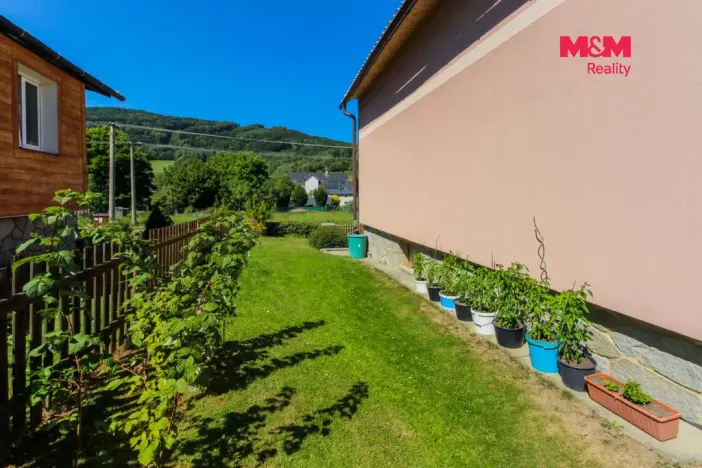 Prodej rodinného domu, Lipová-lázně, 233 m2