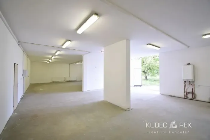 Pronájem skladu, Řípec, 247 m2