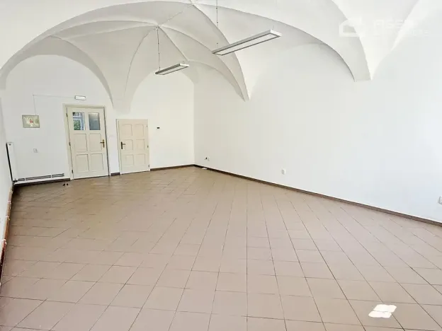 Pronájem kanceláře, Valašské Meziříčí, Náměstí, 46 m2
