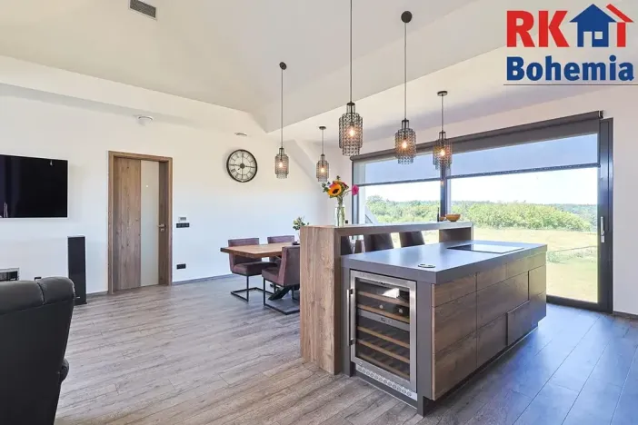 Pronájem bytu 4+kk, Doubravčice, K Jízdárně, 184 m2