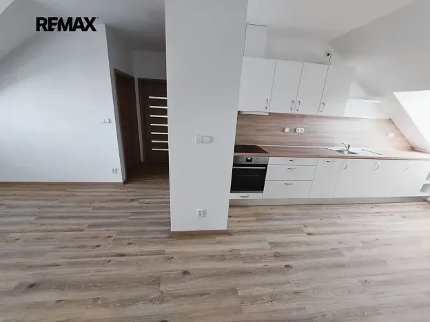 Pronájem bytu 3+kk, Komořany, 96 m2