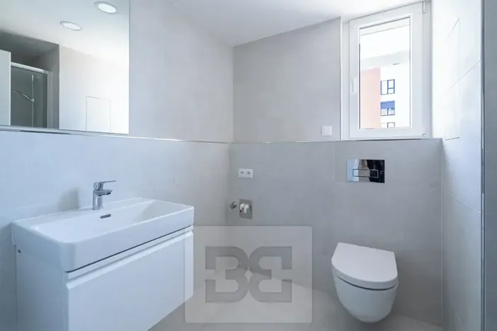 Pronájem bytu 1+kk, Praha - Vysočany, Poděbradská, 32 m2