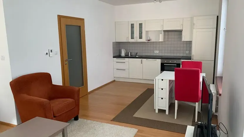 Pronájem bytu 1+kk, Praha - Žižkov, Baranova, 40 m2