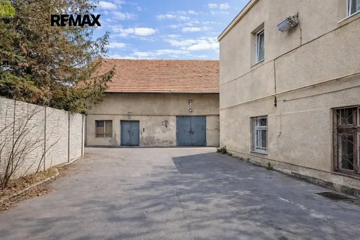 Pronájem skladu, Rudná, Masarykova, 1270 m2