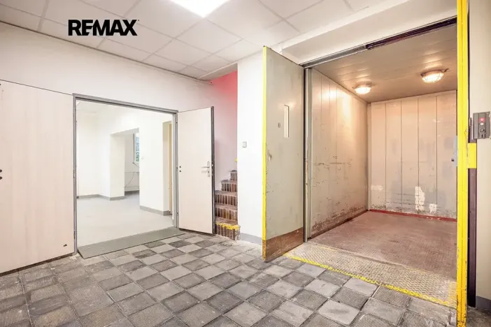Pronájem skladu, Rudná, Masarykova, 1270 m2