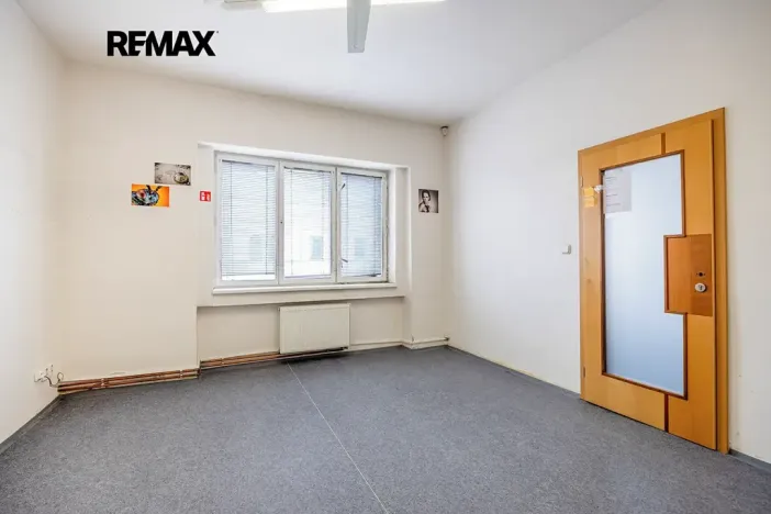 Pronájem skladu, Rudná, Masarykova, 1270 m2