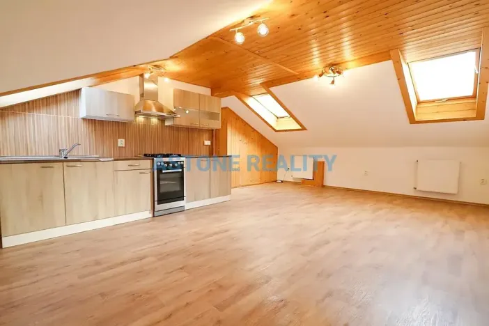 Pronájem bytu 2+kk, Praha - Satalice, Bošínská, 65 m2