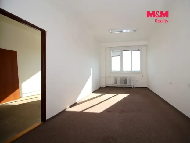 Pronájem kanceláře, Hradec Králové - Nový Hradec Králové, Brněnská, 19 m2