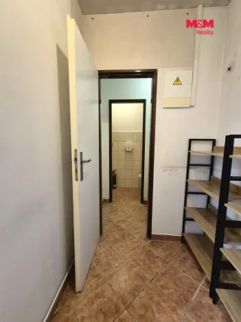Pronájem obchodního prostoru, Oslavany, náměstí 13. prosince, 25 m2