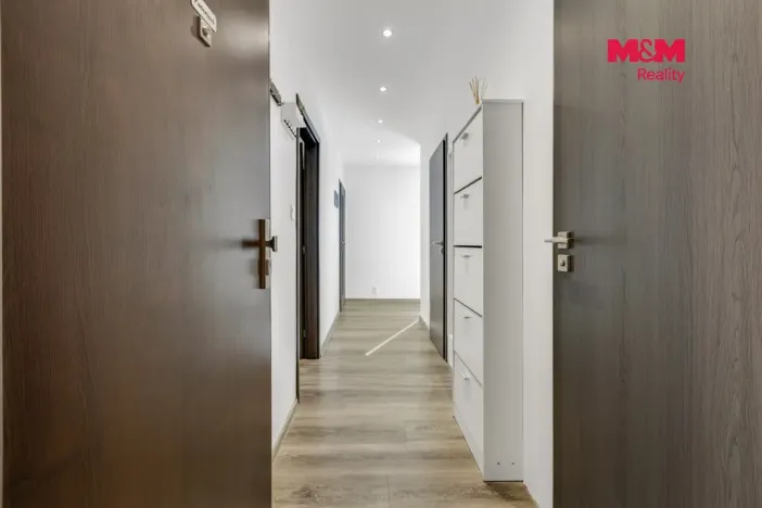 Prodej bytu 3+kk, Králův Dvůr, Pod Hájem, 76 m2