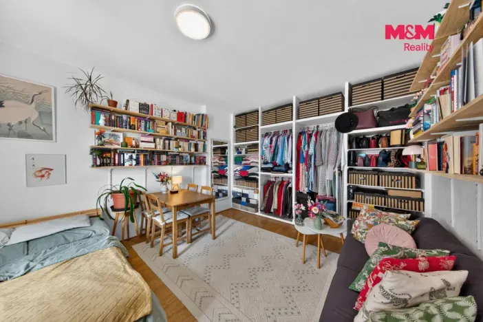 Prodej bytu 1+kk, Praha - Holešovice, U parního mlýna, 30 m2
