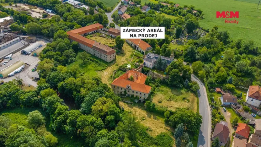 Prodej historického objektu, Zvoleněves, 5000 m2
