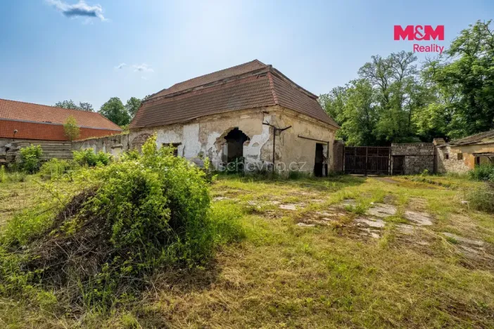 Prodej historického objektu, Zvoleněves, 5000 m2