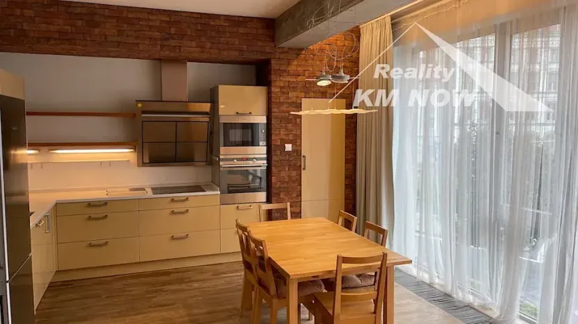 Pronájem bytu 3+kk, Kroměříž, náměstí Míru, 94 m2