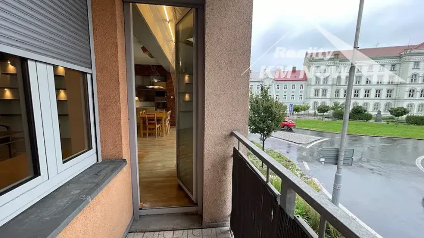 Pronájem bytu 3+kk, Kroměříž, náměstí Míru, 94 m2