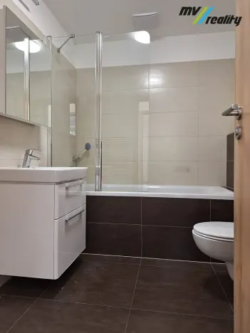 Pronájem bytu 2+kk, Milovice, Armádní, 52 m2