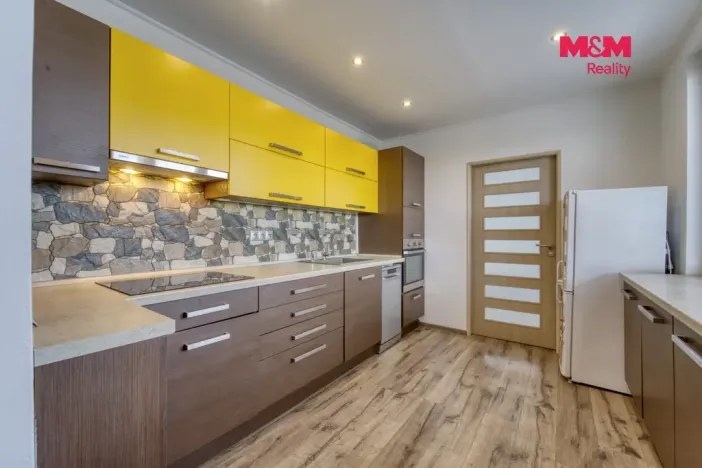 Prodej bytu 4+1, Písek, Semická, 75 m2