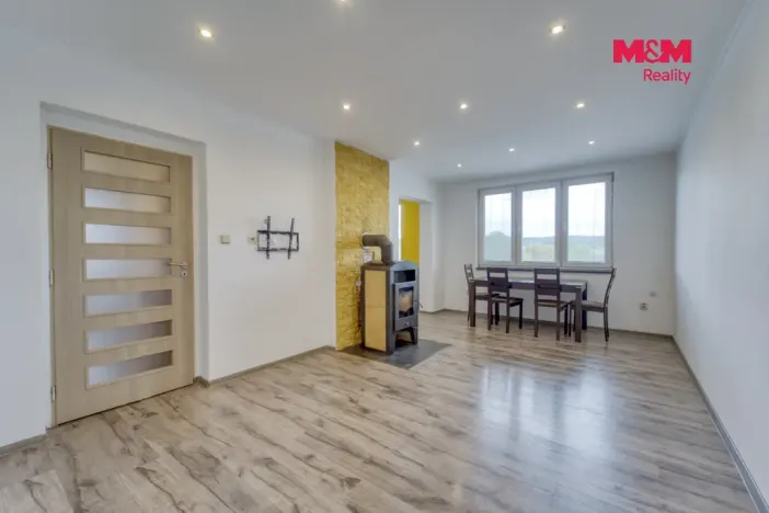 Prodej bytu 4+1, Písek, Semická, 75 m2