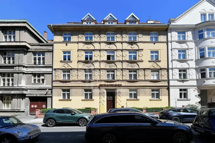 Pronájem bytu 3+1, Praha - Bubeneč, Charlese de Gaulla, 95 m2