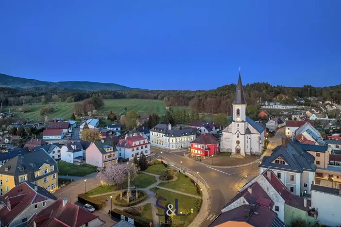 Prodej ubytování, Osečná, Svatovítské náměstí, 1005 m2