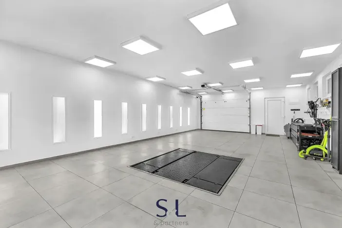 Prodej obchodního prostoru, Nový Bor, Česká, 325 m2