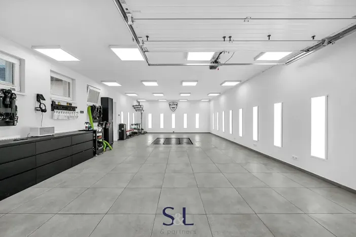 Prodej obchodního prostoru, Nový Bor, Česká, 325 m2