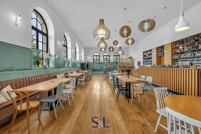 Pronájem restaurace, Osečná, Svatovítské náměstí, 183 m2