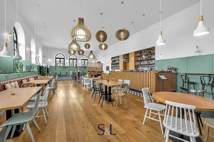 Pronájem restaurace, Osečná, Svatovítské náměstí, 183 m2