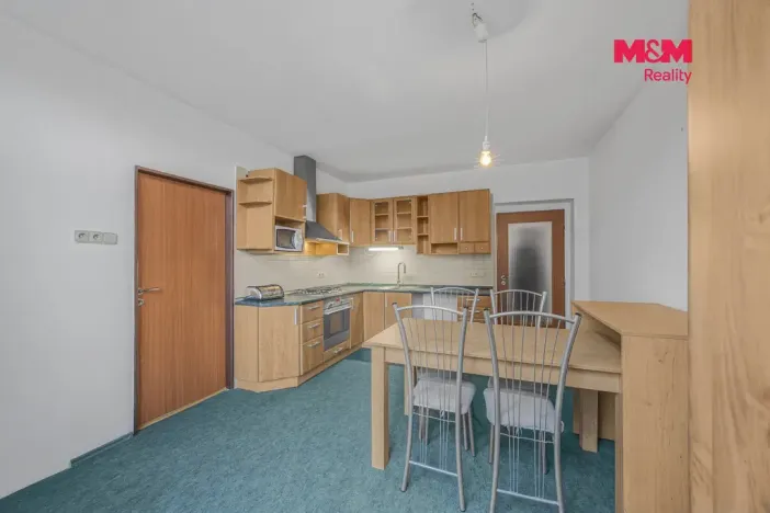Prodej bytu 3+1, Jaroměř - Pražské Předměstí, Husova, 120 m2