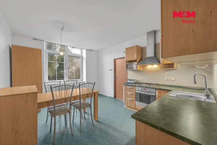 Prodej bytu 3+1, Jaroměř - Pražské Předměstí, Husova, 120 m2
