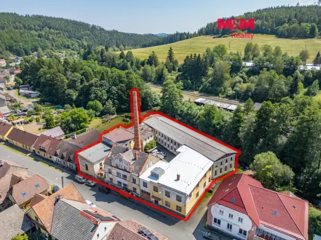 Prodej výrobních prostor, Kolinec, 2640 m2