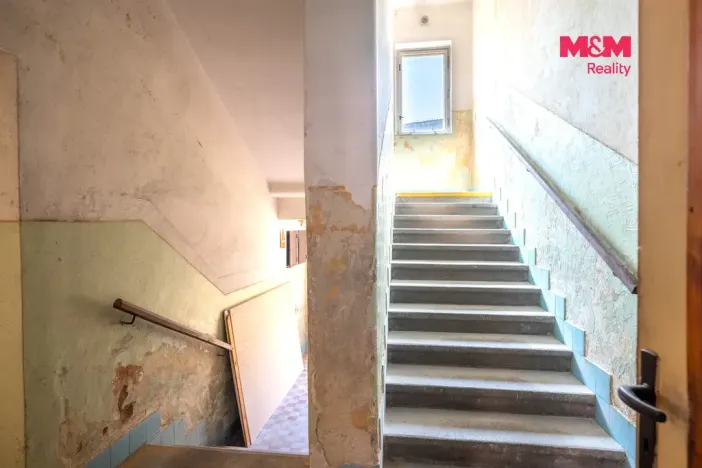 Prodej výrobních prostor, Kolinec, 2640 m2