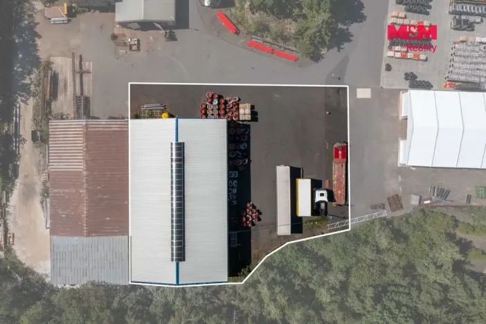 Pronájem výrobních prostor, Dubno, 594 m2