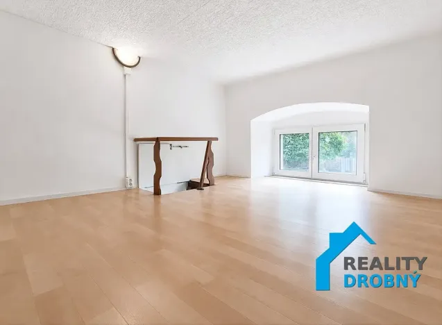 Prodej bytu 1+1, Děčín, Sládkova, 52 m2