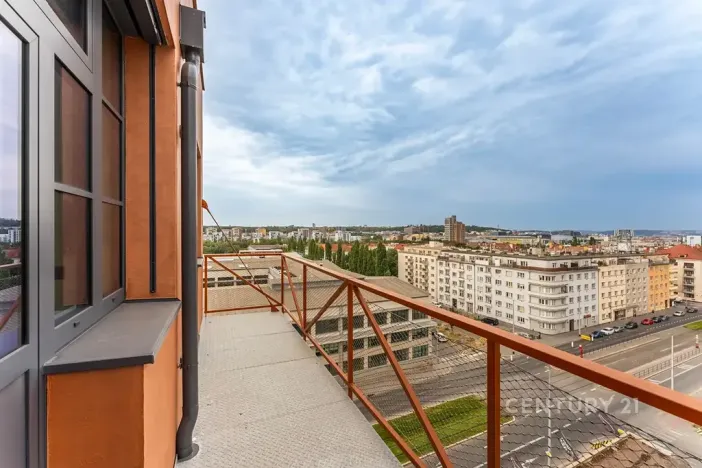 Pronájem bytu 3+kk, Praha - Vysočany, Kolbenova, 68 m2