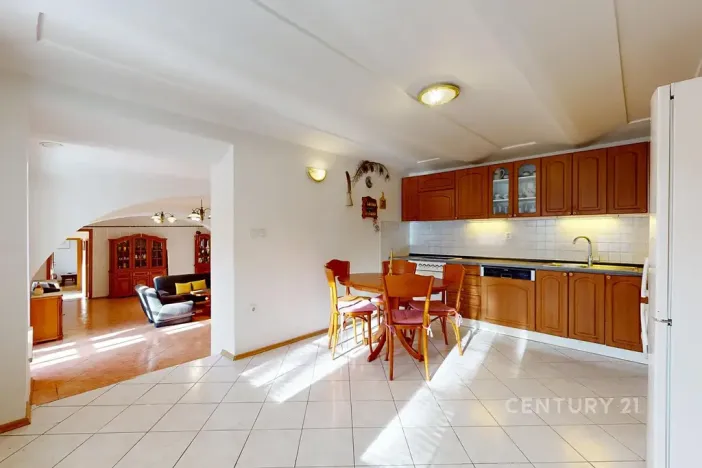 Prodej rodinného domu, Loket, 261 m2