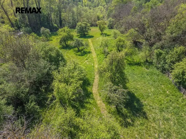 Prodej komerčního pozemku, Týnec nad Labem, Bambousek, 7711 m2