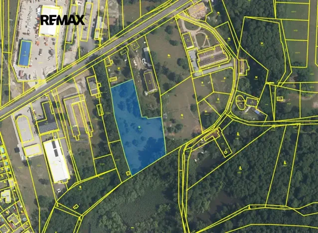 Prodej komerčního pozemku, Týnec nad Labem, Bambousek, 7711 m2