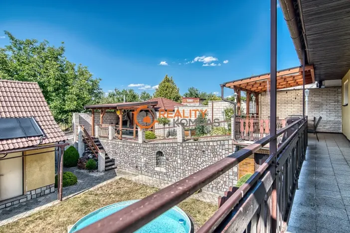 Prodej rodinného domu, Hovorany, 220 m2