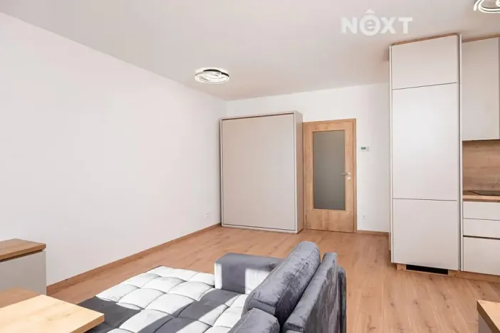 Pronájem bytu 1+kk, Pardubice, U Sportovní školy, 44 m2