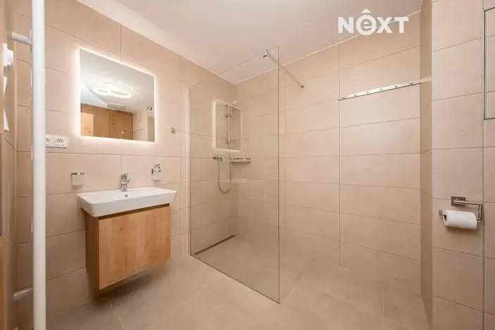 Pronájem bytu 1+kk, Pardubice, U Sportovní školy, 44 m2