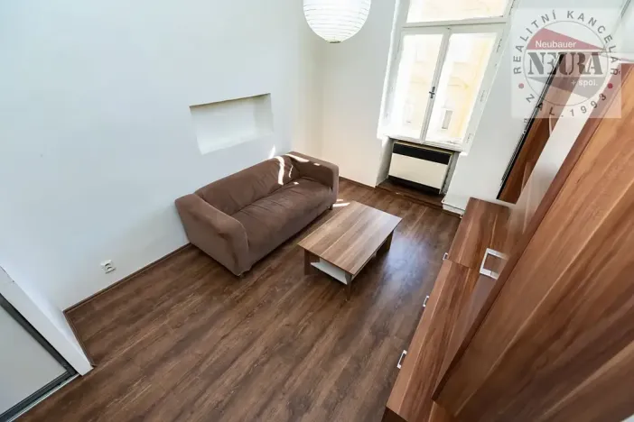 Prodej bytu 1+1, Praha - Smíchov, U Paliárky, 43 m2
