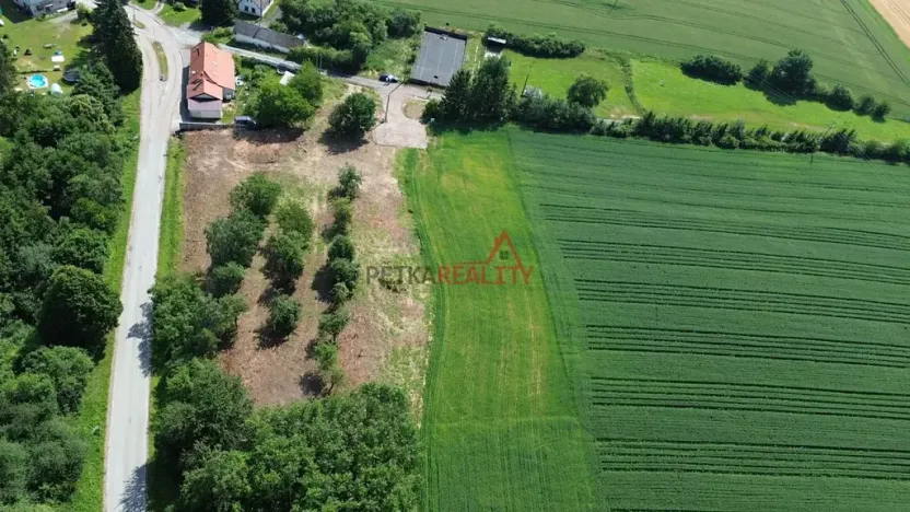 Prodej pozemku pro bydlení, Černíkovice, 2335 m2