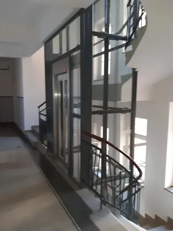 Prodej bytu 2+1, Praha - Bubeneč, Veletržní, 93 m2