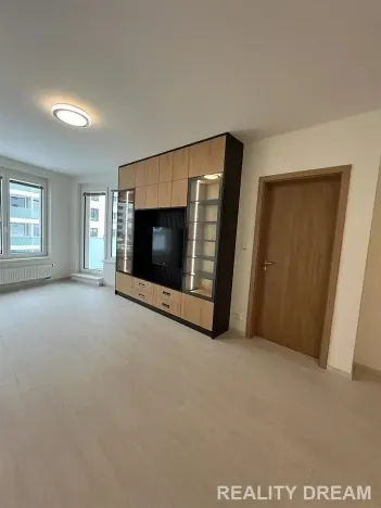 Pronájem bytu 2+kk, Praha - Stodůlky, Ferrariho, 60 m2